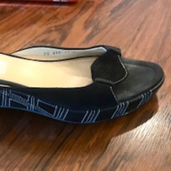 FERRAGAMO SANDALS/SLIDES (WEDGE HEEL) - Picture 6 of 9